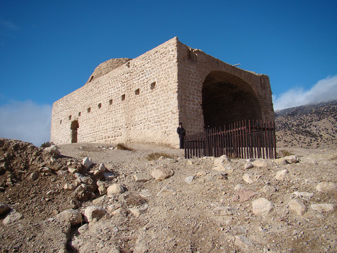 Plate II. The stone building of Aspāḵu. Photograph courtesy of the author.
