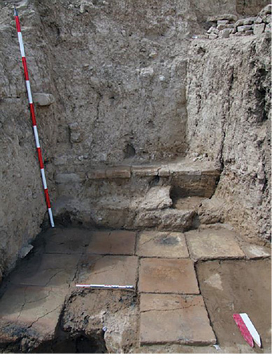 Figure 3. Baked bricks floor with inscription of king Adad-nirari I in Area B (© MAFQS).